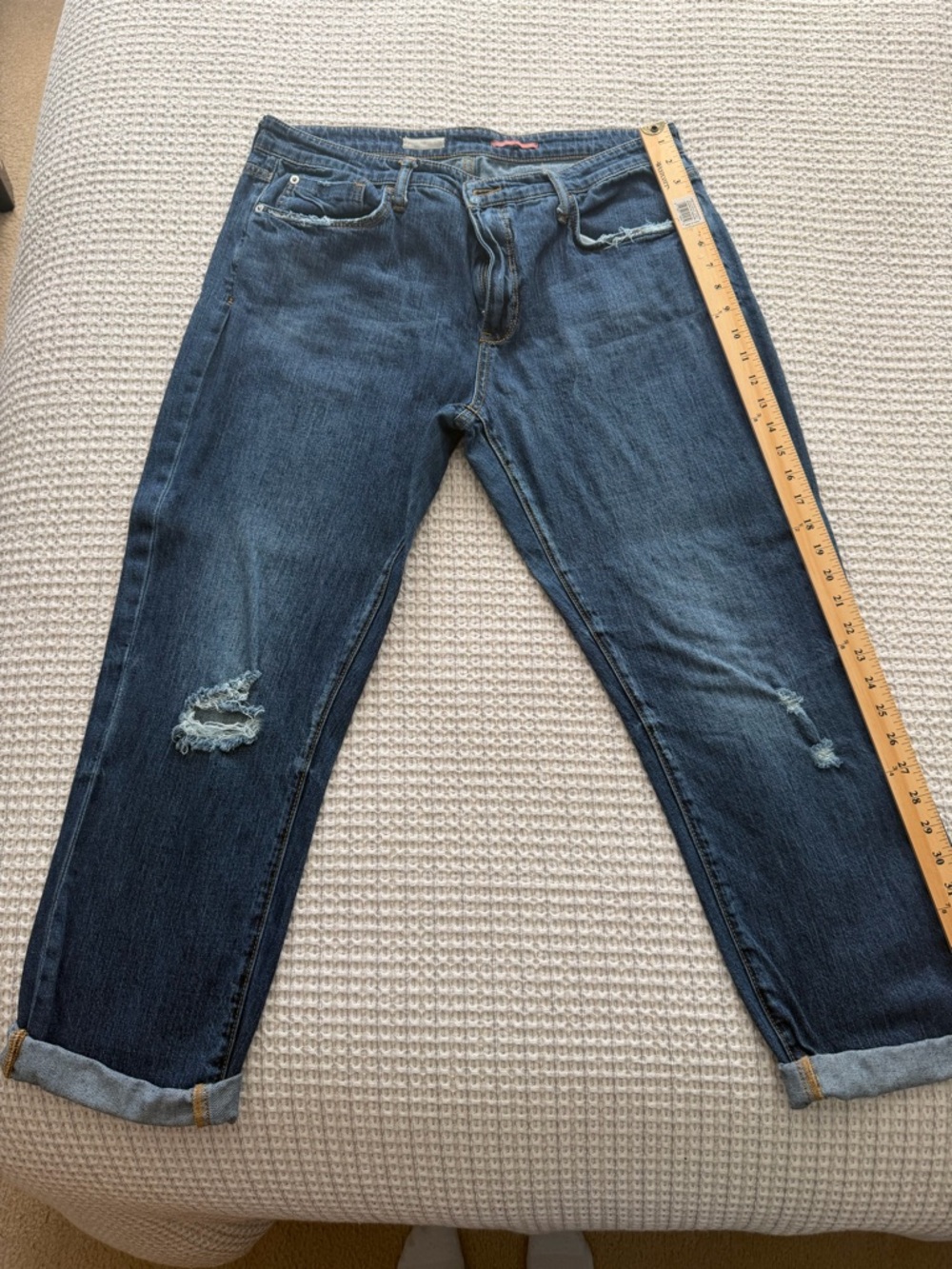 Pilcro Distressed Cropped Jeans in Dark Blue - Slim Boyfriend Cropped